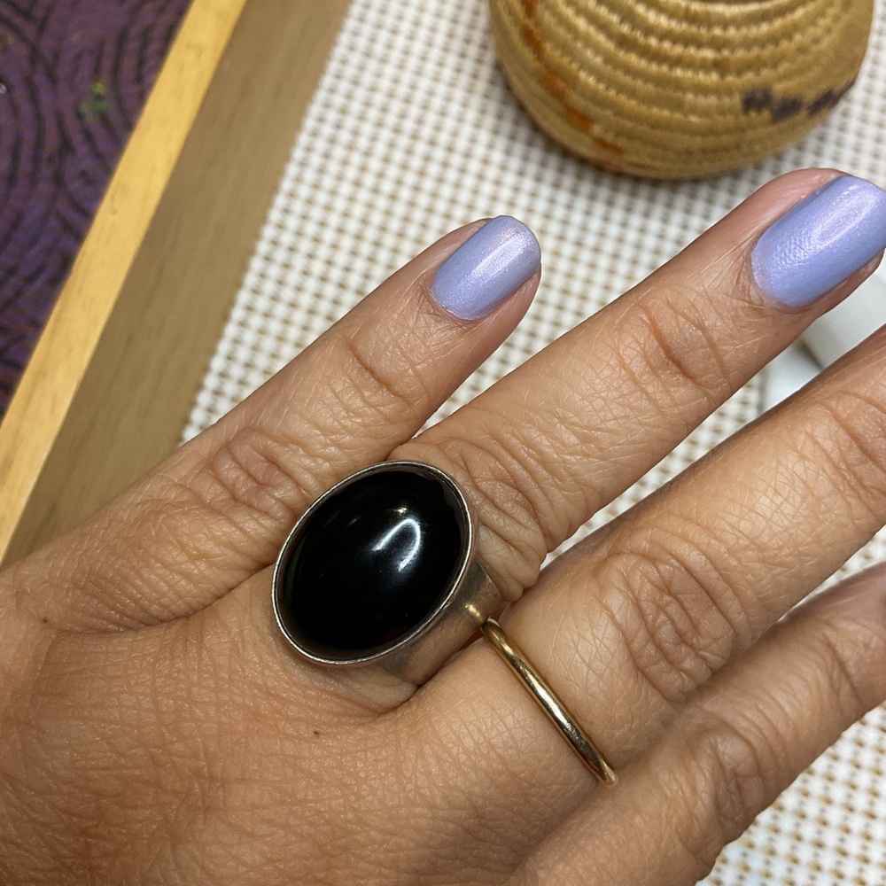 Elegant Black onyx Oval Ring
